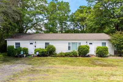 414 E Wilkins Street, Dallas, NC 28034 - Photo 1