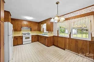 3342 Gardner Park Dr, Gastonia, NC 28054 - Photo 9