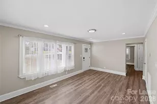 4239 Dinglewood Ave, Charlotte, NC 28205 - Photo 9