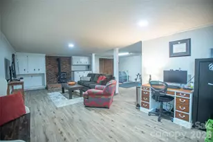 5460 Clover St, Hickory, NC 28602 - Photo 29