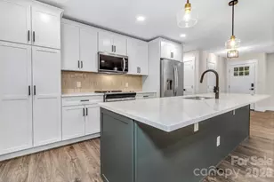 4 Barnes Rd, Asheville, NC 28803 - Photo 17
