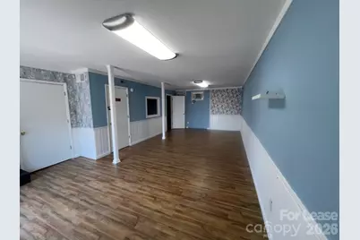 466 E Court Street #B, Marion, NC 28752 - Photo 7