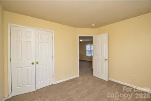 8415 Spirea Ct, Charlotte, NC 28215 - Photo 5