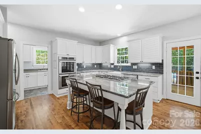 4432 Mountain Cove Drive, Charlotte, NC 28216 - Photo 11