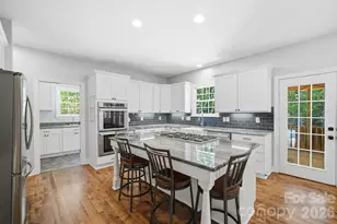 4432 Mountain Cove Dr, Charlotte, NC 28216 - Photo 11