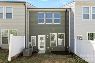 1407 Crst Crk Ct, Clover, SC 29710 - Photo 21