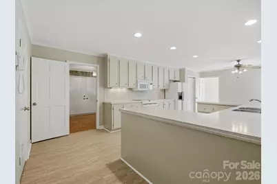 1020 Longreen Drive, Kernersville, NC 27284 - Photo 9