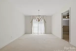 1020 Longreen Dr, Kernersville, NC 27284 - Photo 13