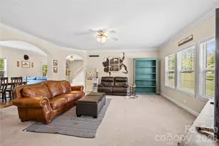 111 Robin St, Hendersonville, NC 28739 - Photo 5