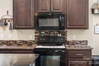 111 Robin Street, Hendersonville, NC 28739 - Photo 15