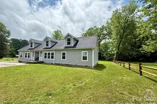 111 Robin St, Hendersonville, NC 28739 - Photo 3