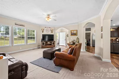111 Robin Street, Hendersonville, NC 28739 - Photo 5