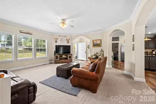 111 Robin St, Hendersonville, NC 28739 - Photo 5