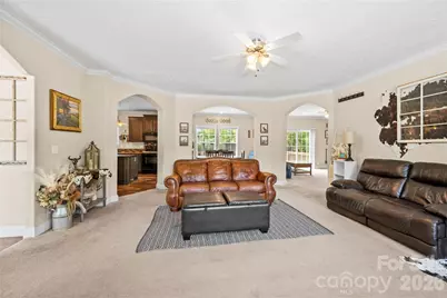 111 Robin Street, Hendersonville, NC 28739 - Photo 7
