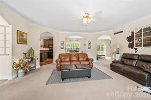 111 Robin St, Hendersonville, NC 28739 - Photo 7