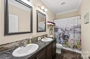 111 Robin St, Hendersonville, NC 28739 - Photo 23