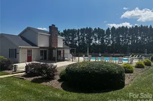 2705 North Center Street NW, Hickory, NC 28601 - Photo 3
