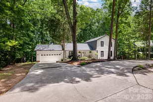 9307 Raintree Ln, Charlotte, NC 28277 - Photo 3