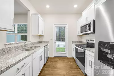 [Address not provided], Charlotte, NC 28216 - Photo 7