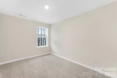 [Address not provided], Charlotte, NC 28216 - Photo 15