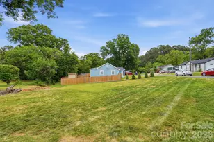 215 W Dallas Rd, Stanley, NC 28164 - Photo 29