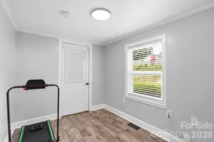 215 W Dallas Rd, Stanley, NC 28164 - Photo 15