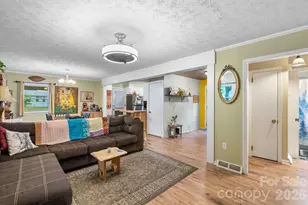 105 7th St, Black Mountain, NC 28711 - Photo 5