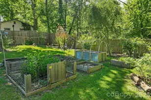 105 7th St, Black Mountain, NC 28711 - Photo 37