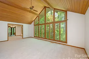 227 Estate Dr, Hendersonville, NC 28739 - Photo 9