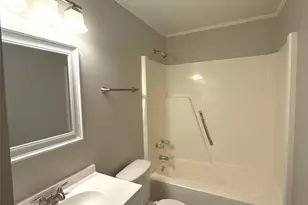 8209 Terra Linda Ln, Charlotte, NC 28215 - Photo 11