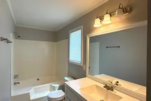 8209 Terra Linda Ln, Charlotte, NC 28215 - Photo 9
