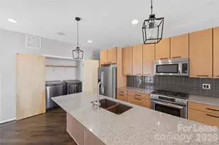919 Westbrook Dr, Charlotte, NC 28202 - Photo 3