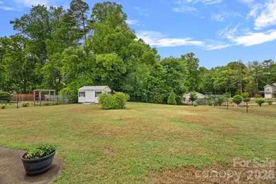 6131 Kinghurst Drive, Charlotte, NC 28216 - Photo 27