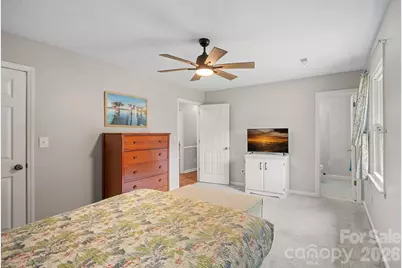 6131 Kinghurst Drive, Charlotte, NC 28216 - Photo 13