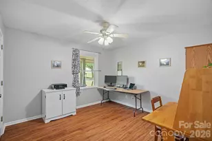 6131 Kinghurst Dr, Charlotte, NC 28216 - Photo 21
