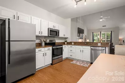 820 Autumn Rain Lane, Charlotte, NC 28209 - Photo 9