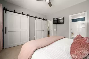 820 Autumn Rain Ln, Charlotte, NC 28209 - Photo 19