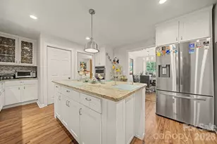 5127 Hoover Dr, Charlotte, NC 28269 - Photo 7