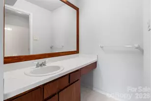5016 Sardis Rd, Charlotte, NC 28270 - Photo 17