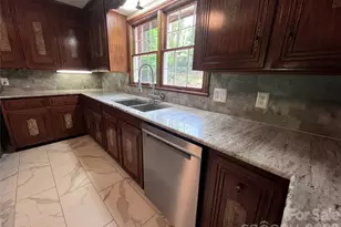 231 Davis Dr, Morganton, NC 28655 - Photo 15