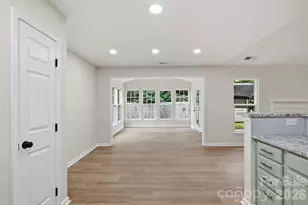 5123 Sunburst Ln, Charlotte, NC 28213 - Photo 7