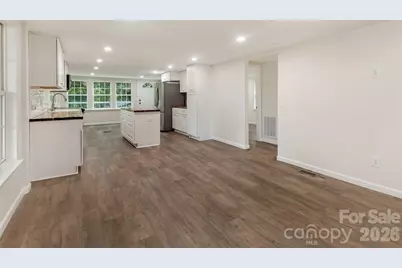 1016 Underwood Road, Matthews, NC 28104 - Photo 5