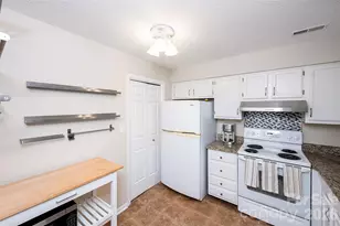 6500 Clavell Ln, Charlotte, NC 28210 - Photo 13
