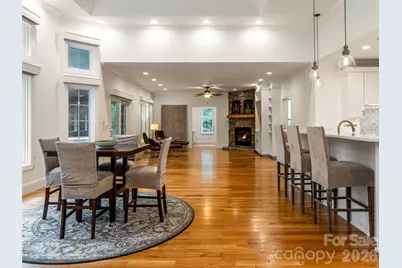 307 S Braeside Court, Asheville, NC 28803 - Photo 9