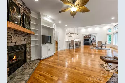 307 S Braeside Court, Asheville, NC 28803 - Photo 15