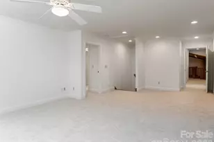 307 S Braeside Ct, Asheville, NC 28803 - Photo 35