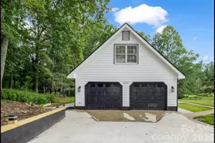 213 Raintree Dr, Hendersonville, NC 28791 - Photo 5