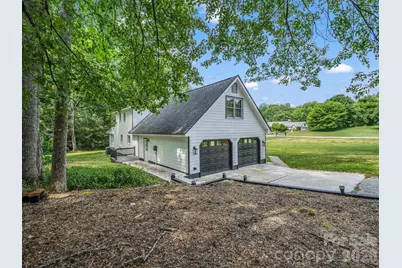 213 Raintree Drive, Hendersonville, NC 28791 - Photo 9