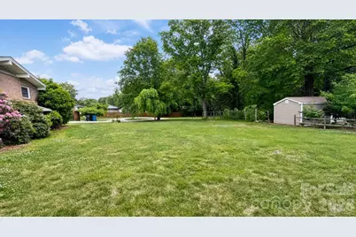 1857 8th Street Drive NE, Hickory, NC 28601 - Photo 5