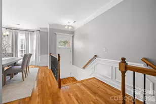 7810 Springs Village Ln, Charlotte, NC 28226 - Photo 3